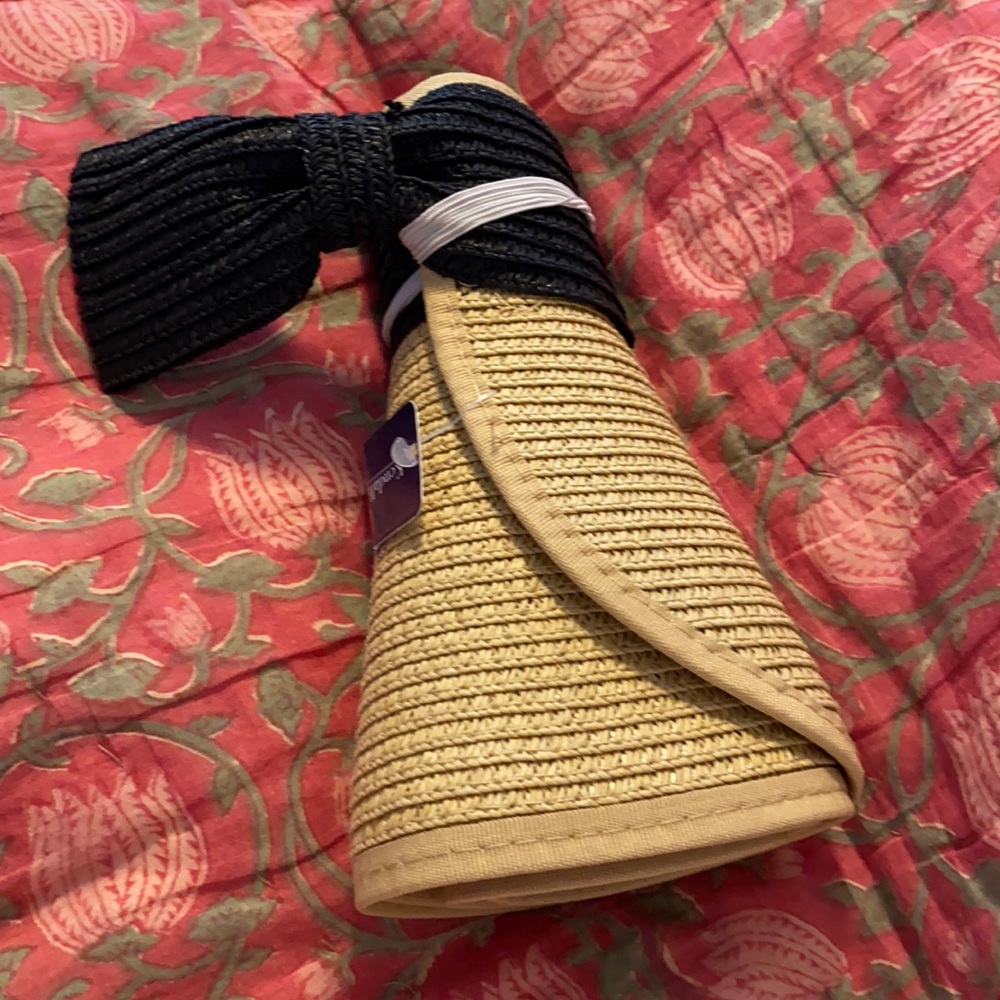 Roll-up straw sun visor